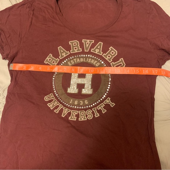 Harvard University maroon t-shirt with gorgeous sparkly embellishments size M - Picture 8 of 9